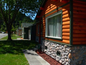 cabins_johnny_redwood_01